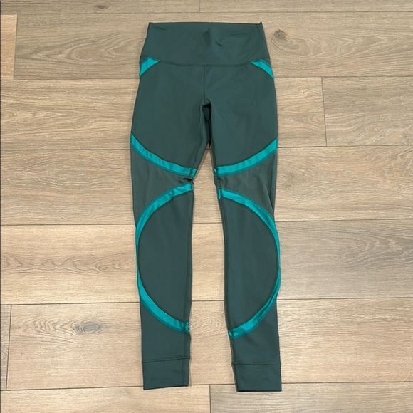 FABLETICS Sycamore Ivy Shine Define PowerHold High Waist Active Leggings Size S - Picture 2 of 13